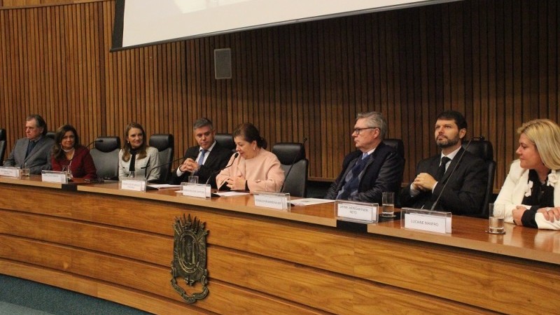 Secretária Maria Helena fala da importância da construção da cultura da paz nas escolas em áreas de vulnerabilidade