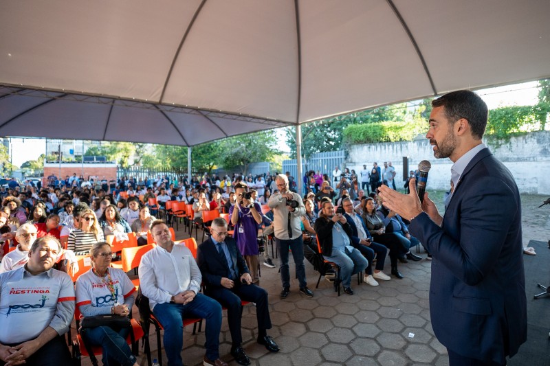 "Nosso recado aos jovens é: acreditem no futuro de vocês e do nosso Estado", declarou Leite
